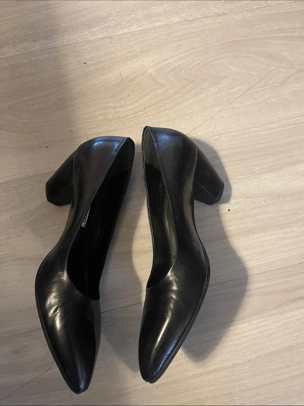 lorenzo sleek black
